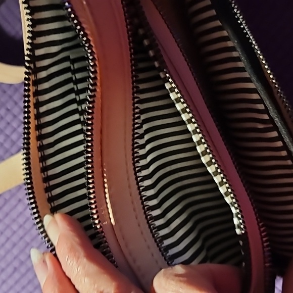 Purse - Picture 4 of 4